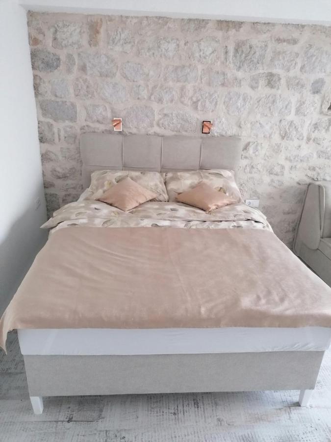 Vila Mira Trebinje Exteriör bild
